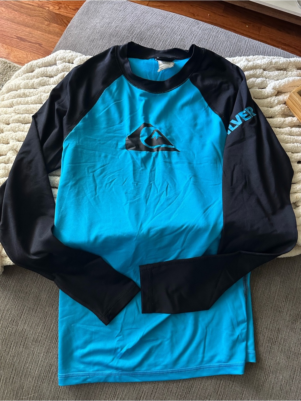 Quiksilver Women’s Long Sleeve Rash Guard - Turquoise with Black Sleeves